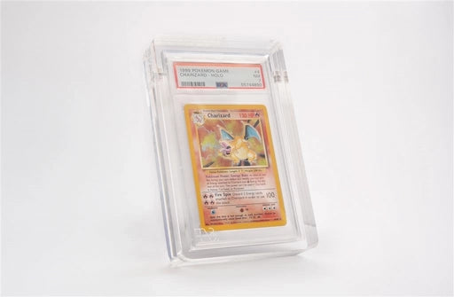 Acrylic Graded Card Display - Premium voorkant met daarin een Charizard Pokémon kaart