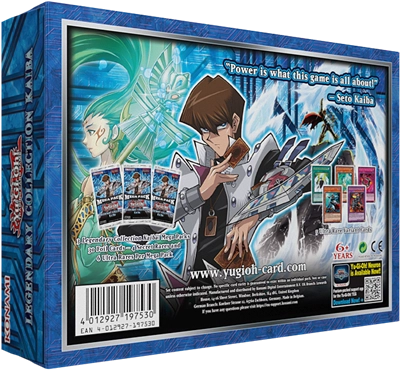 De achterkant van de Yu-Gi-Oh! Legendary Collection Kaiba met daarop de inhoud van de doos.